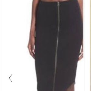 Leith Ribbed Fitted Black Midi Sweater Skirt with Zipper